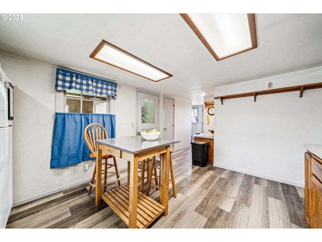 14604 WOODBURN MONITOR Rd, Woodburn, OR 97071