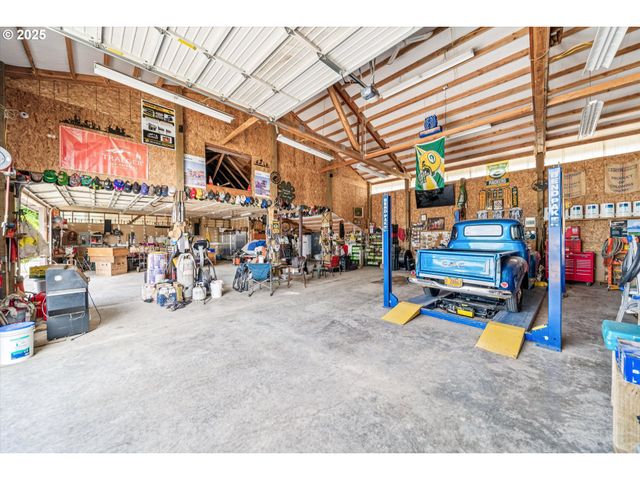 14604 WOODBURN MONITOR Rd, Woodburn, OR 97071