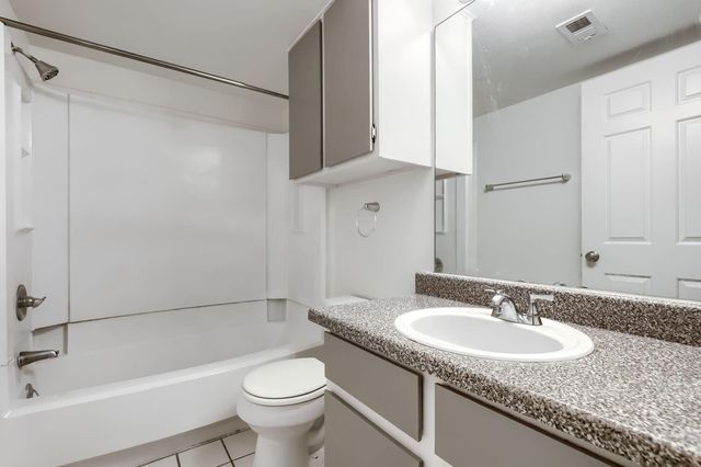 2401 Leon ST 100, Austin, TX 78705