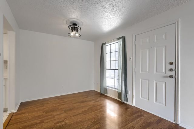 2401 Leon ST 100, Austin, TX 78705