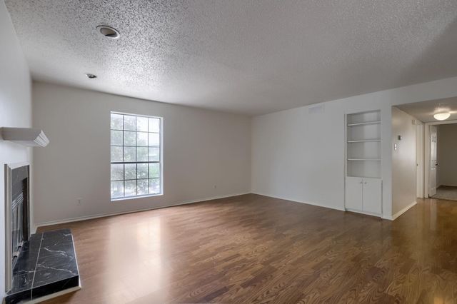 2401 Leon ST 100, Austin, TX 78705