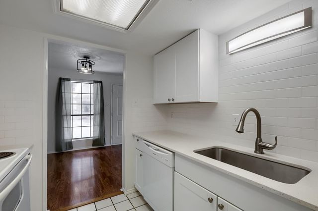 2401 Leon ST 100, Austin, TX 78705