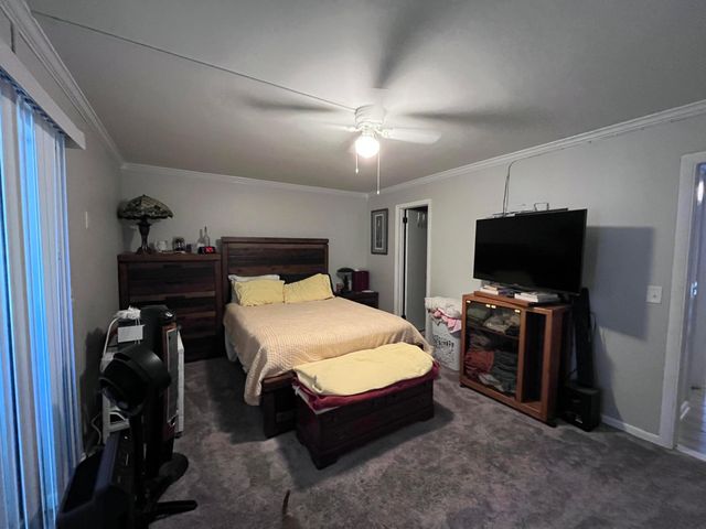 49 Cambridge B, West Palm Beach, FL 33417