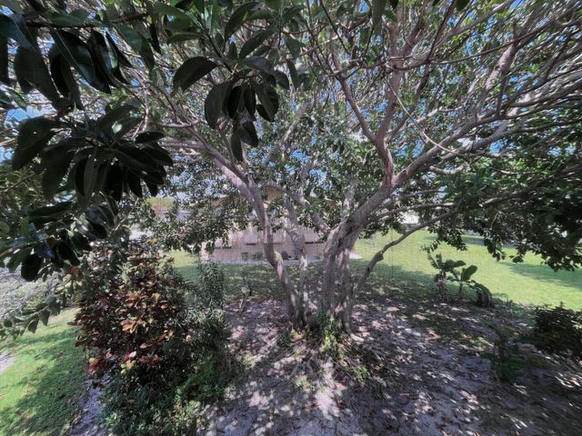 49 Cambridge B, West Palm Beach, FL 33417