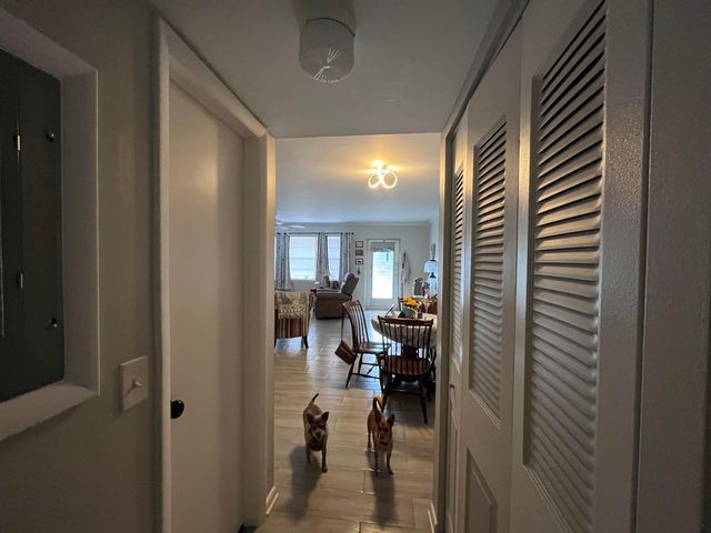 49 Cambridge B, West Palm Beach, FL 33417