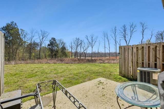 267 Smithson Ln, Clarksville, TN 37040