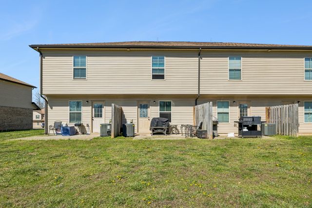 267 Smithson Ln, Clarksville, TN 37040
