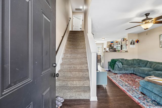 267 Smithson Ln, Clarksville, TN 37040
