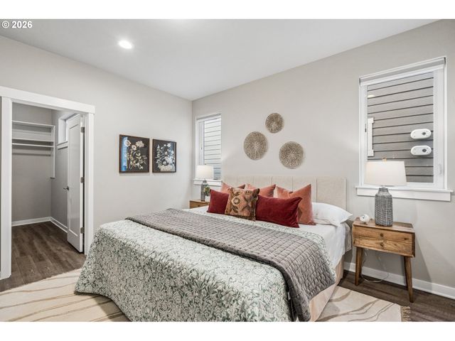 6411 Se POLYANTHA St, Hillsboro, OR 97123