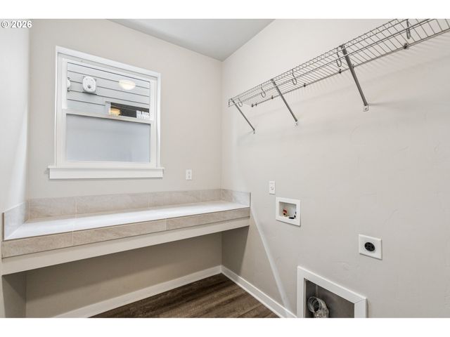 6411 Se POLYANTHA St, Hillsboro, OR 97123