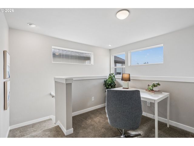 6411 Se POLYANTHA St, Hillsboro, OR 97123