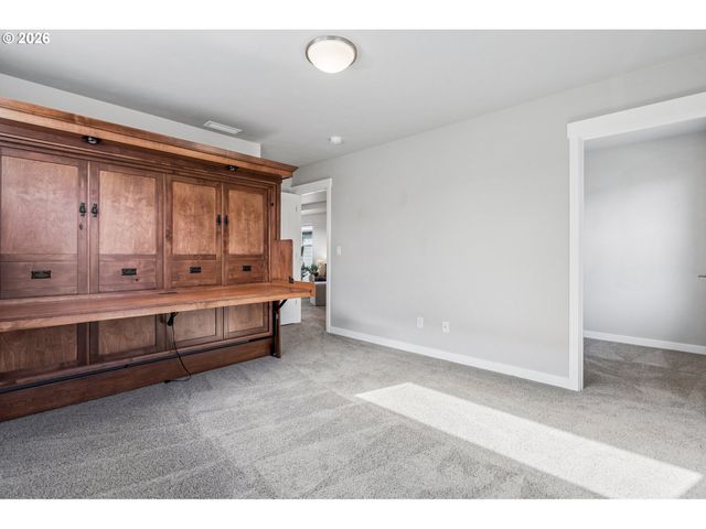 6411 Se POLYANTHA St, Hillsboro, OR 97123