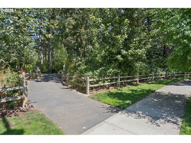 6411 Se POLYANTHA St, Hillsboro, OR 97123