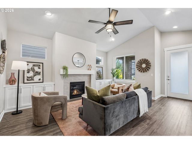 6411 Se POLYANTHA St, Hillsboro, OR 97123