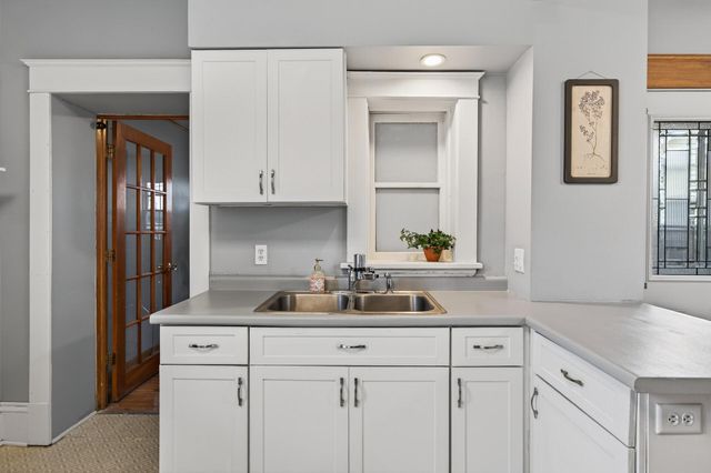 925 Western Avenue N, Saint Paul, MN 55117