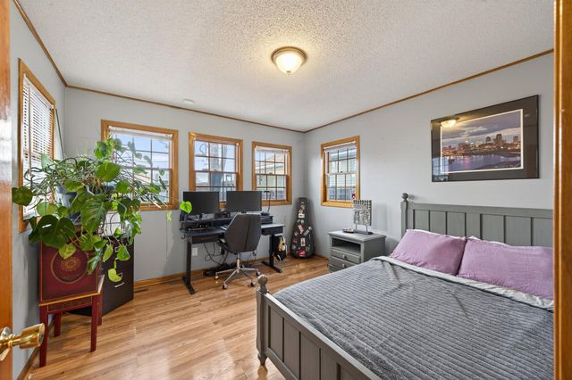 925 Western Avenue N, Saint Paul, MN 55117