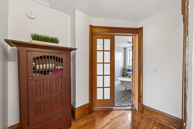 925 Western Avenue N, Saint Paul, MN 55117