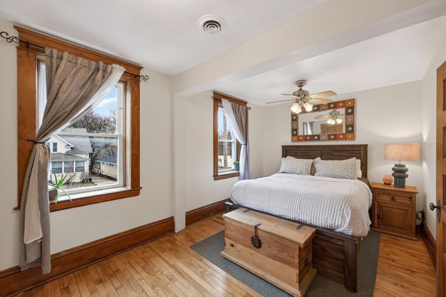 925 Western Avenue N, Saint Paul, MN 55117