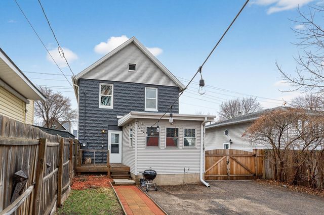 925 Western Avenue N, Saint Paul, MN 55117