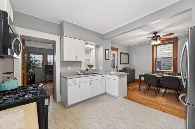 925 Western Avenue N, Saint Paul, MN 55117