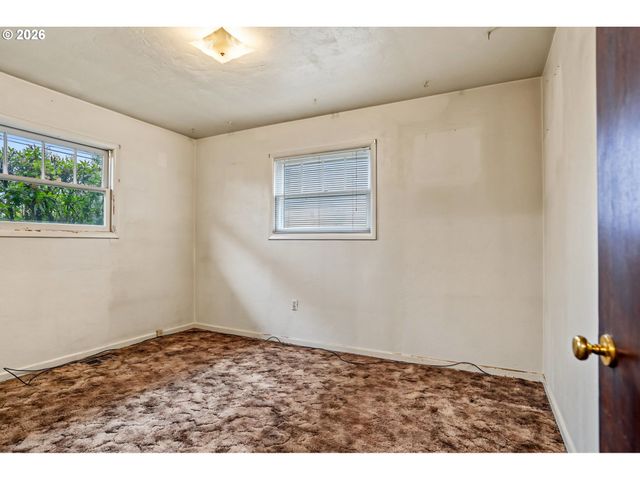 35865 RIVERSIDE Dr, Albany, OR 97321