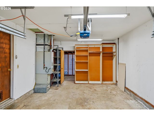 35865 RIVERSIDE Dr, Albany, OR 97321