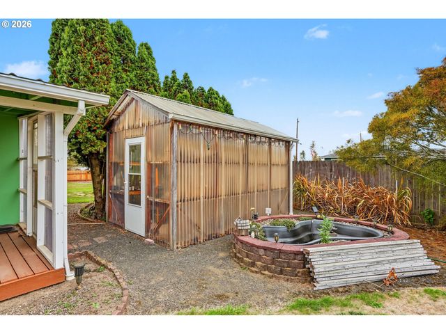 35865 RIVERSIDE Dr, Albany, OR 97321