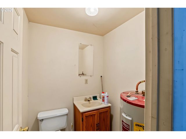 35865 RIVERSIDE Dr, Albany, OR 97321
