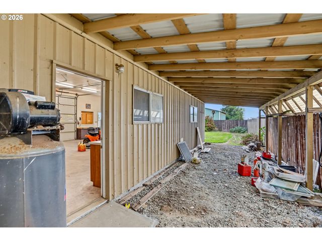 35865 RIVERSIDE Dr, Albany, OR 97321