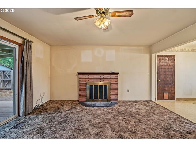 35865 RIVERSIDE Dr, Albany, OR 97321