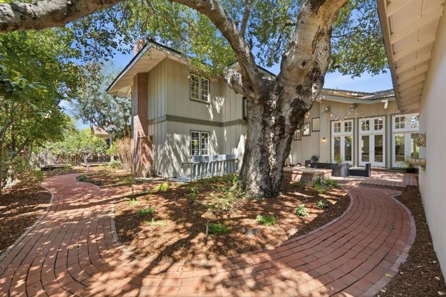1021 Alegre Avenue, Los Altos, CA 94024