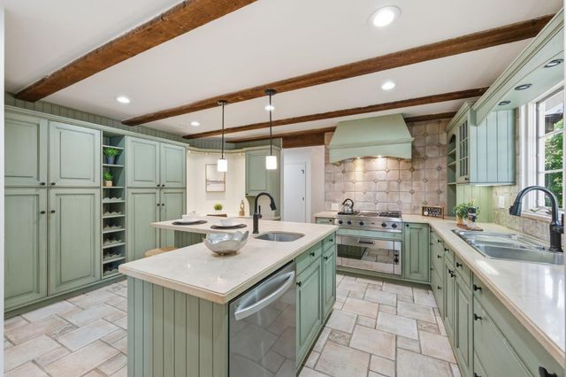 1021 Alegre Avenue, Los Altos, CA 94024