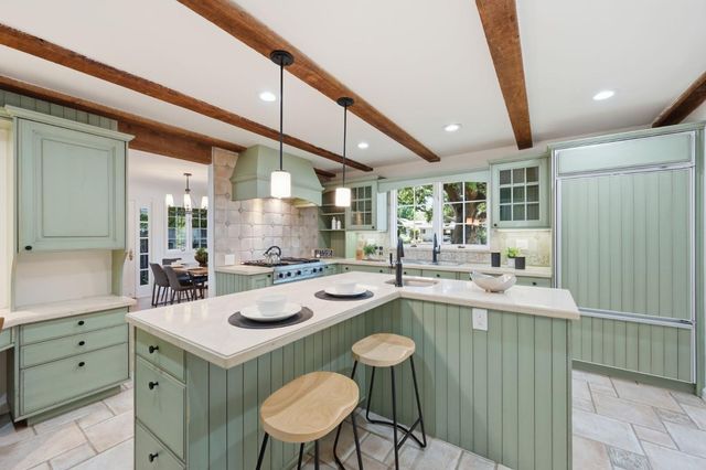 1021 Alegre Avenue, Los Altos, CA 94024