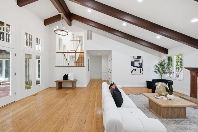 1021 Alegre Avenue, Los Altos, CA 94024