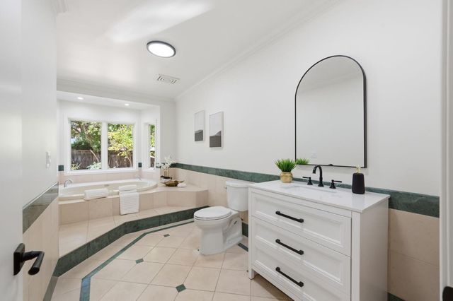 1021 Alegre Avenue, Los Altos, CA 94024
