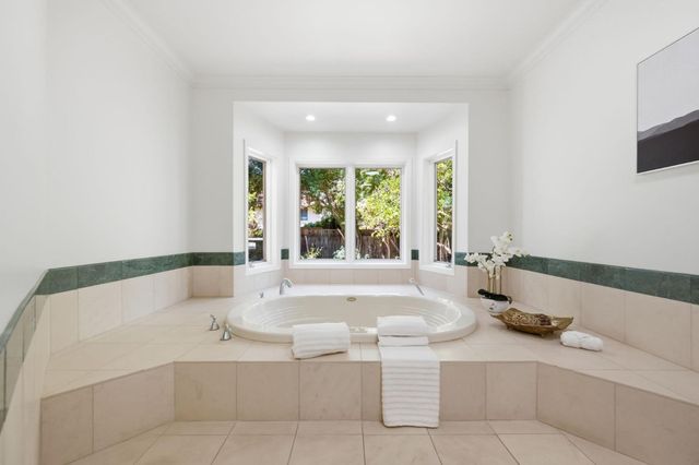 1021 Alegre Avenue, Los Altos, CA 94024