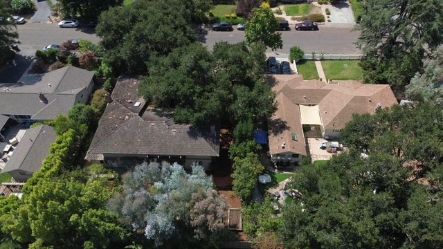 1021 Alegre Avenue, Los Altos, CA 94024