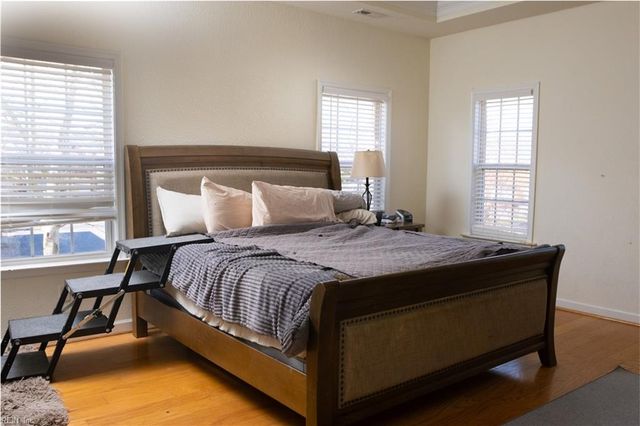 801 Westbrook LN, Chesapeake, VA 23320