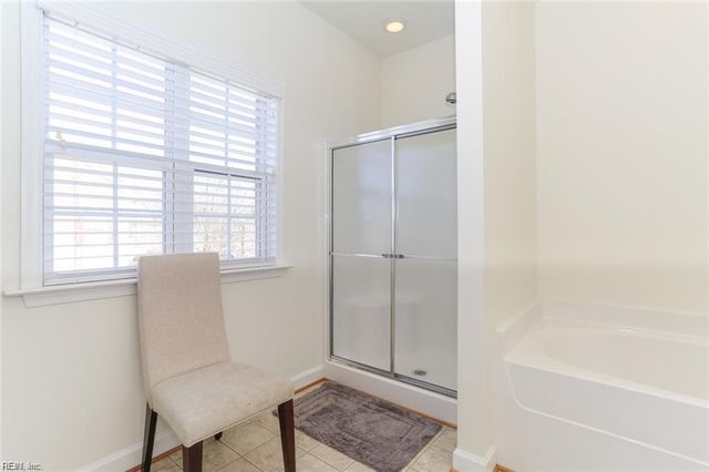 801 Westbrook LN, Chesapeake, VA 23320