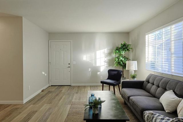 255 S 2nd Street 6, El Cajon, CA 92019