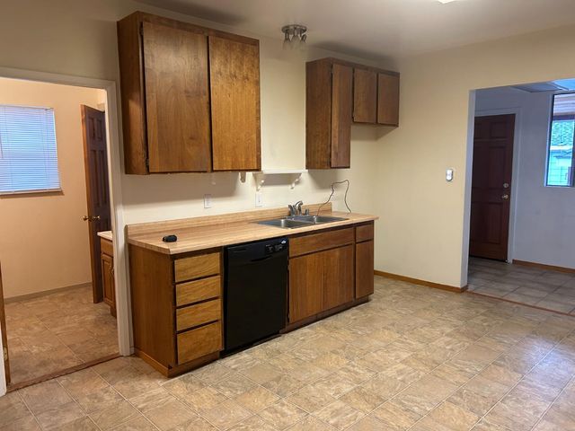 115 S Ione St, Ione, CA 95640