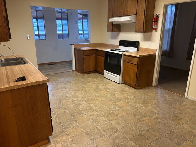 115 S Ione St, Ione, CA 95640