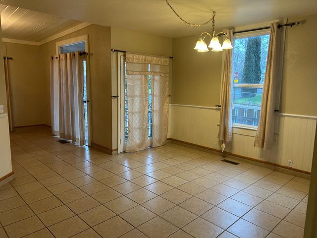 115 S Ione St, Ione, CA 95640