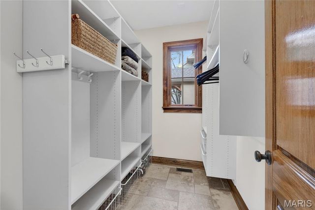 1189 Hampton Park Drive, Richmond Heights, MO 63117