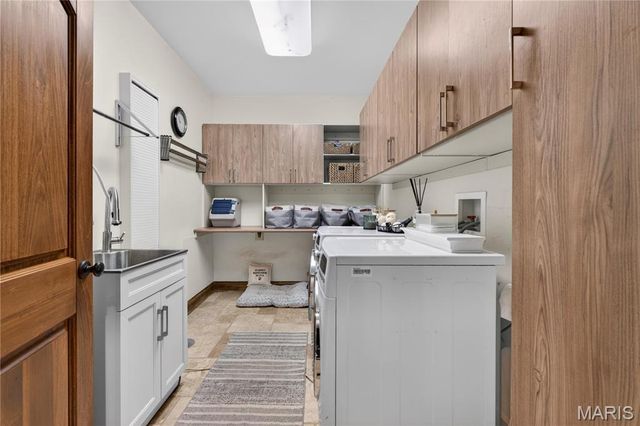 1189 Hampton Park Drive, Richmond Heights, MO 63117