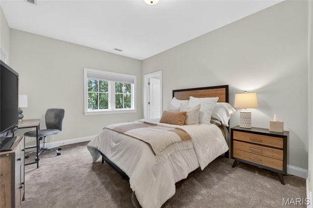 1189 Hampton Park Drive, Richmond Heights, MO 63117
