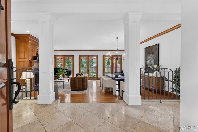 1189 Hampton Park Drive, Richmond Heights, MO 63117