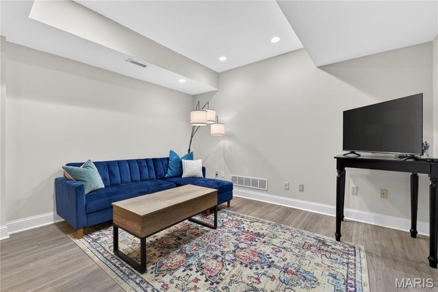 1189 Hampton Park Drive, Richmond Heights, MO 63117