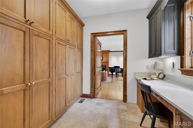 1189 Hampton Park Drive, Richmond Heights, MO 63117
