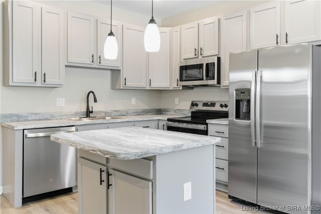 129 Level Street, Charlestown, IN 47111